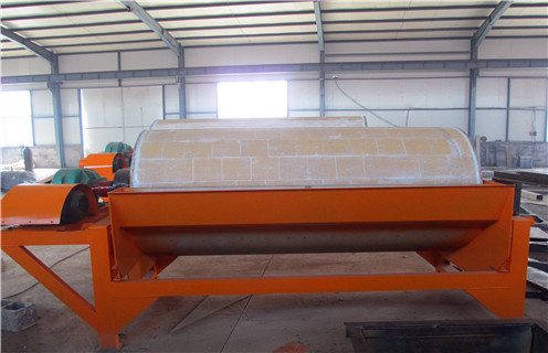 干式磁选机,干式与湿式永磁滚筒磁选机的性能区别_干式与湿式永磁滚筒磁选机的性能区别发展工作视频皮带及结构价格 干式磁选机,干式与湿式永磁滚筒磁选机的性能区别_干式与湿式永磁滚筒磁选机的性能区别发展工作视频皮带及结构价格